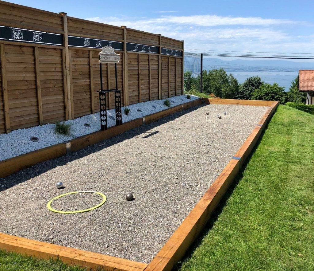 Comment entretenir correctement votre terrain de boule de pétanque ?