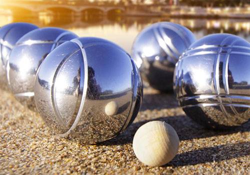 Lire la suite à propos de l’article Avec quelles boules de pétanque faut-il jouer cet été ?