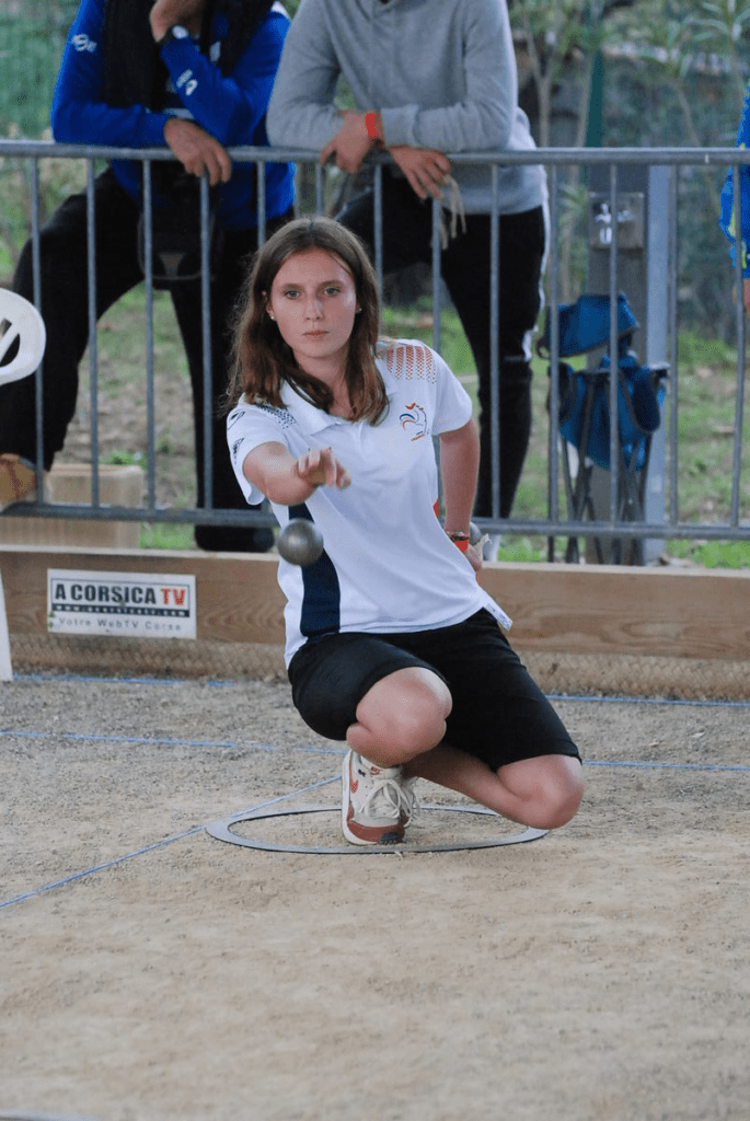 Une joueuse de pétanque d’Abbeville remporte les championnats d’Europe de pétanque catégorie « espoir » 2022