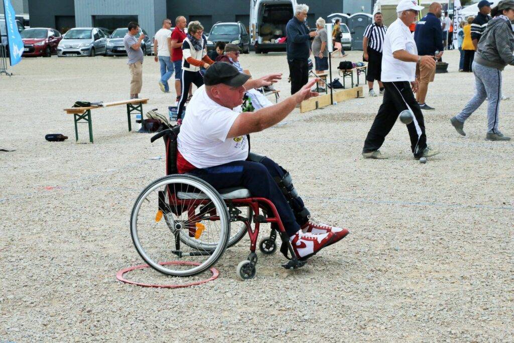 Les règles de la handi pétanque : comment adapter le jeu aux personnes en situation de handicap ?