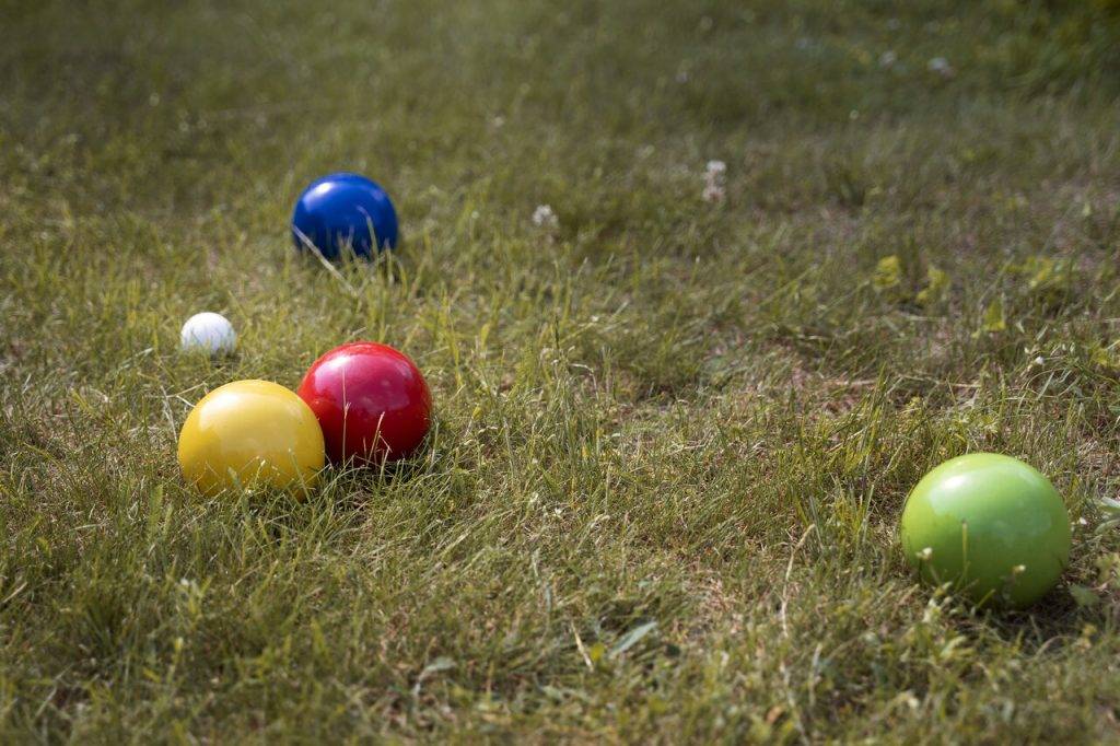 Stratégies gagnantes pour maîtriser la pétanque : Maximisez vos chances de victoire