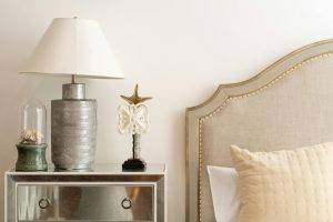 Lire la suite à propos de l’article Les lampes à poser design luxe : l’art de sublimer vos espaces de vie avec Be-shine