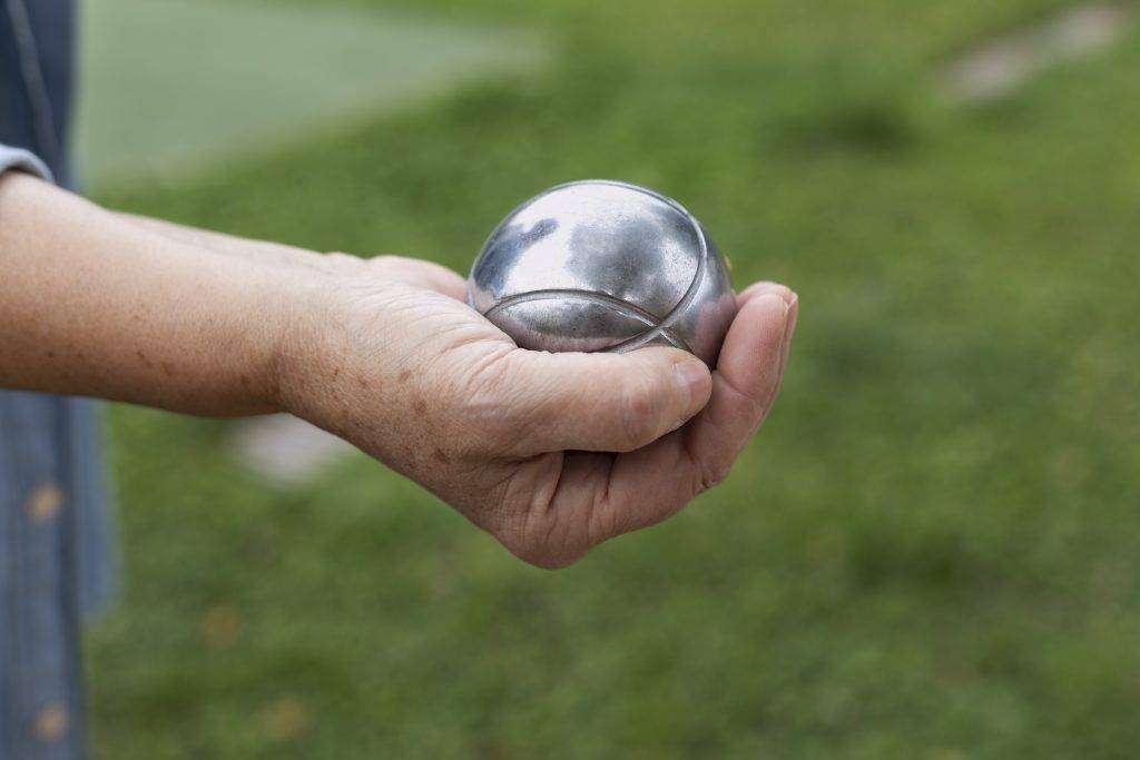 RCC vs CX COU : Quelle triplette choisir pour optimiser son jeu de pétanque ?