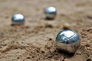 Lire la suite à propos de l’article Comment bien tirer à la pétanque ?